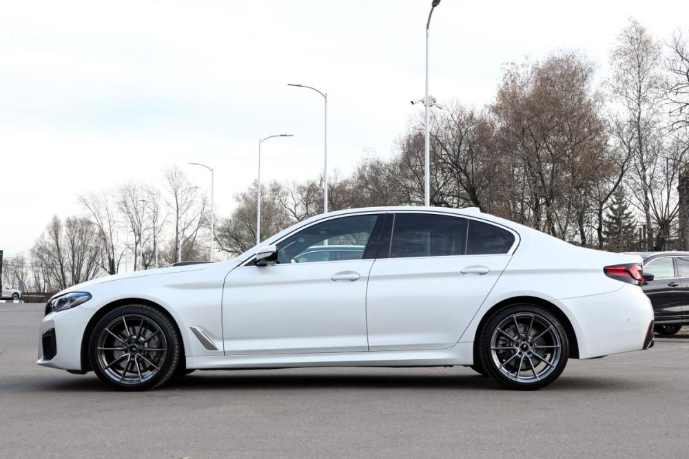 BMW 5 серии VII (G30/G31/G38) Рестайлинг Москва  - изображение 8