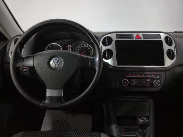 Volkswagen Tiguan I с пробегом 2010 года, цена 930 000 рублей, 219200 км, внедорожник, Автокод Объявления