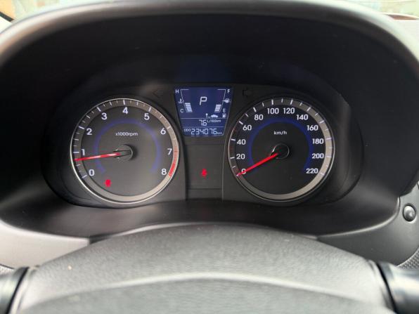 Hyundai Solaris I с пробегом 2012 года, цена 690 000 рублей, 234076 км, седан, Автокод Объявления