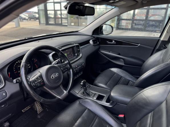 Kia Sorento III Prime Рестайлинг с пробегом 2017 года, цена 1 735 000 рублей, 300000 км, внедорожник, Автокод Объявления