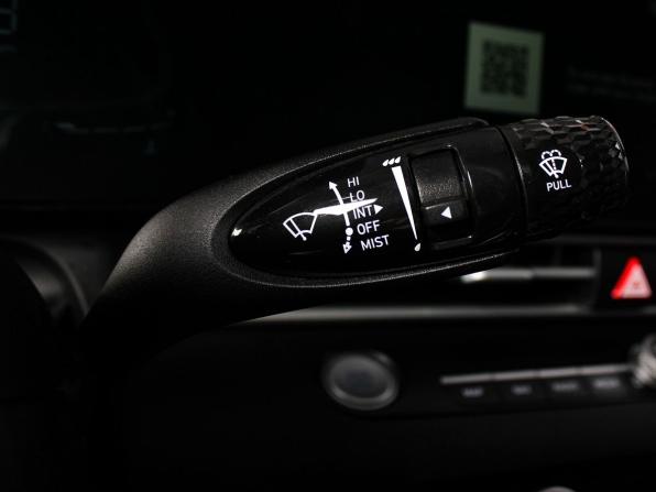 Hyundai Elantra VII (CN7) Рестайлинг с пробегом 2023 года, цена 2 210 000 рублей, 24638 км, седан, Автокод Объявления