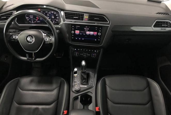 Volkswagen Tiguan II с пробегом 2018 года, цена 2 950 000 рублей, 76241 км, внедорожник, Автокод Объявления