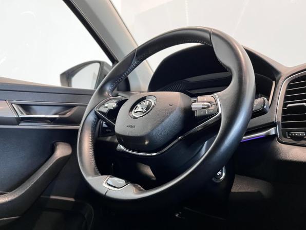 Skoda Karoq I с пробегом 2021 года, цена 2 439 000 рублей, 101534 км, внедорожник, Автокод Объявления