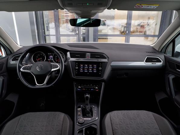 Volkswagen Tiguan II Рестайлинг с пробегом 2021 года, цена 3 450 000 рублей, 50760 км, внедорожник, Автокод Объявления