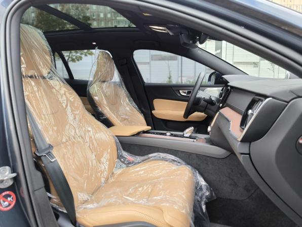 Volvo V60 Cross Country II с пробегом 2023 года, цена 6 250 000 рублей, 39628 км, универсал, Автокод Объявления