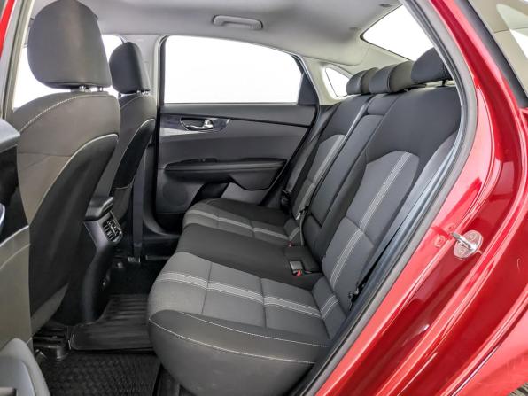 Kia Cerato IV Рестайлинг с пробегом 2021 года, цена 2 100 000 рублей, 73841 км, седан, Автокод Объявления