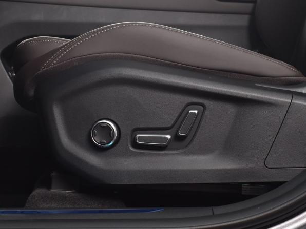 Geely Monjaro I Рестайлинг 2 с пробегом 2026 года, цена 4 049 995 рублей, 20 км, внедорожник, Автокод Объявления