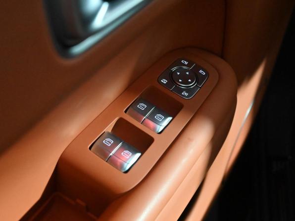Li Auto (Lixiang) L9 I Рестайлинг с пробегом 2024 года, цена 6 850 000 рублей, 43226 км, внедорожник, Автокод Объявления