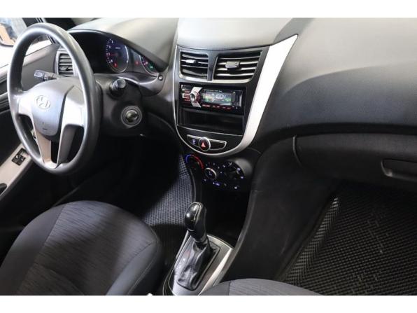 Hyundai Solaris I Рестайлинг с пробегом 2015 года, цена 679 000 рублей, 311064 км, седан, Автокод Объявления
