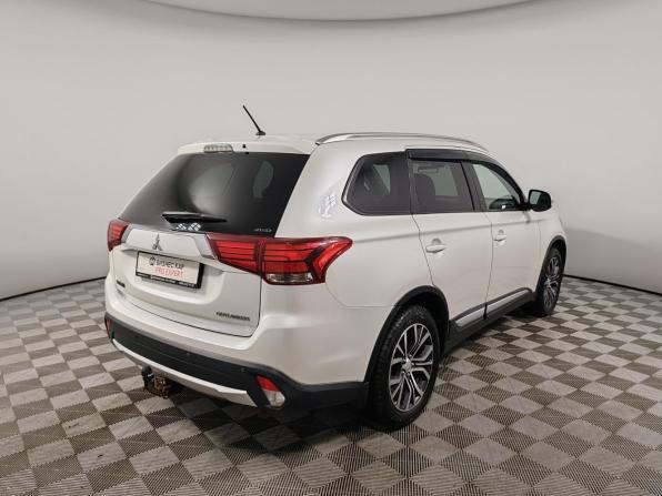 Mitsubishi Outlander III Рестайлинг 2 с пробегом 2015 года, цена 1 729 000 рублей, 174935 км, внедорожник, Автокод Объявления