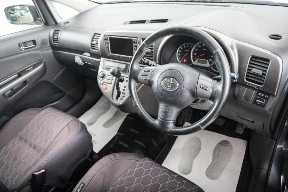 Toyota Wish I Красноярск  - изображение 9