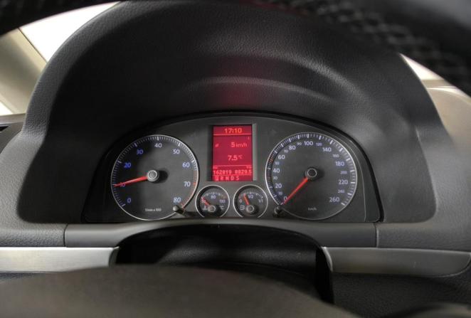 Volkswagen Touran I Рестайлинг с пробегом 2010 года, цена 560 000 рублей, 165000 км, компактвэн, Автокод Объявления