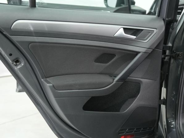 Volkswagen Golf VII с пробегом 2014 года, цена 925 000 рублей, 184155 км, хэтчбек, Автокод Объявления