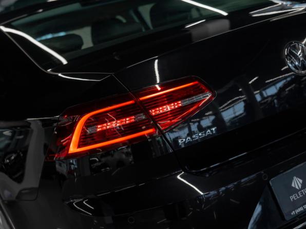 Volkswagen Passat B8 с пробегом 2018 года, цена 2 380 000 рублей, 106838 км, седан, Автокод Объявления