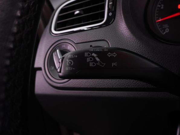 Volkswagen Polo V Рестайлинг с пробегом 2019 года, цена 1 279 000 рублей, 127626 км, седан, Автокод Объявления