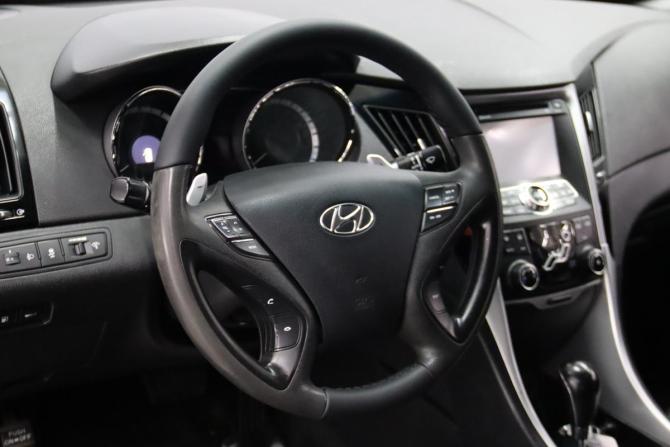 Hyundai Sonata VI (YF) с пробегом 2011 года, цена 945 450 рублей, 150877 км, седан, Автокод Объявления