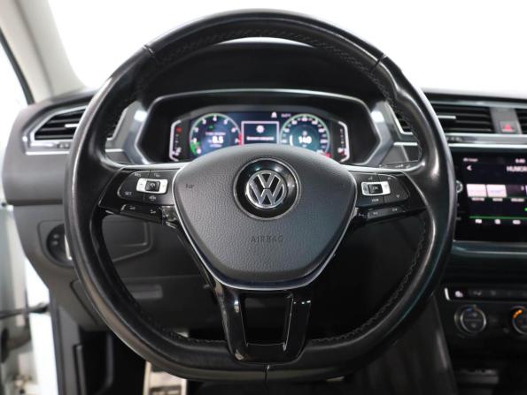Volkswagen Tiguan II с пробегом 2019 года, цена 2 349 000 рублей, 144674 км, внедорожник, Автокод Объявления