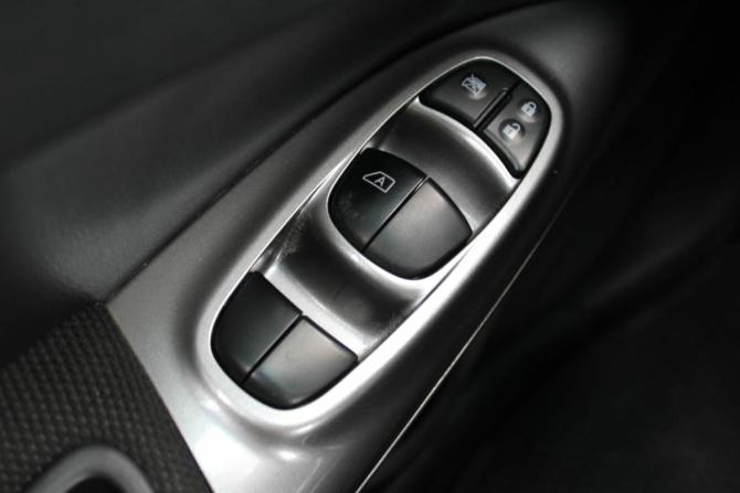 Nissan Juke I с пробегом 2014 года, цена 1 050 000 рублей, 149000 км, внедорожник, Автокод Объявления