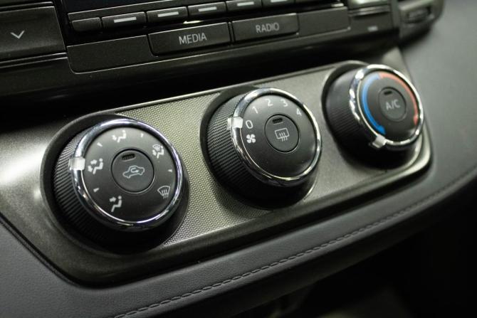 Toyota RAV4 IV (XA40) с пробегом 2015 года, цена 2 279 000 рублей, 80532 км, внедорожник, Автокод Объявления