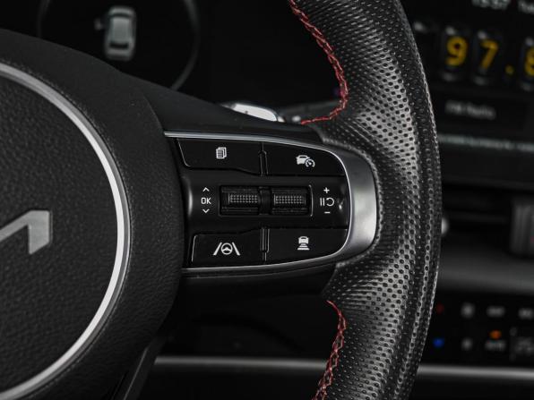 Kia Sportage V с пробегом 2024 года, цена 3 654 000 рублей, 37768 км, внедорожник, Автокод Объявления
