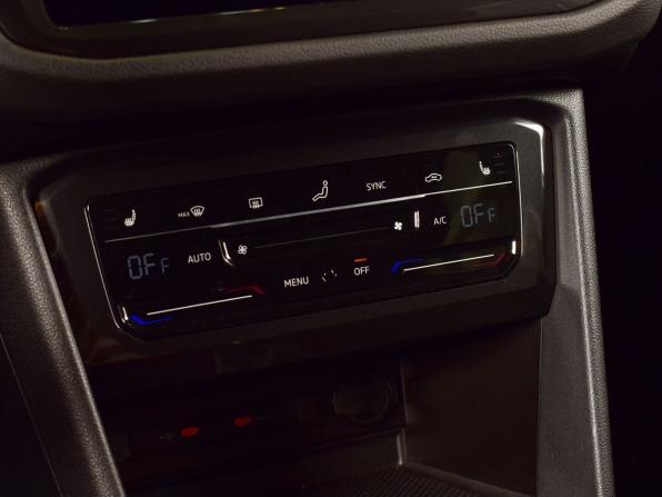 Volkswagen Tiguan II Рестайлинг с пробегом 2021 года, цена 2 585 995 рублей, 35609 км, внедорожник, Автокод Объявления