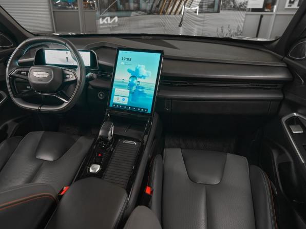 Geely Atlas II с пробегом 2023 года, цена 2 129 000 рублей, 28000 км, внедорожник, Автокод Объявления