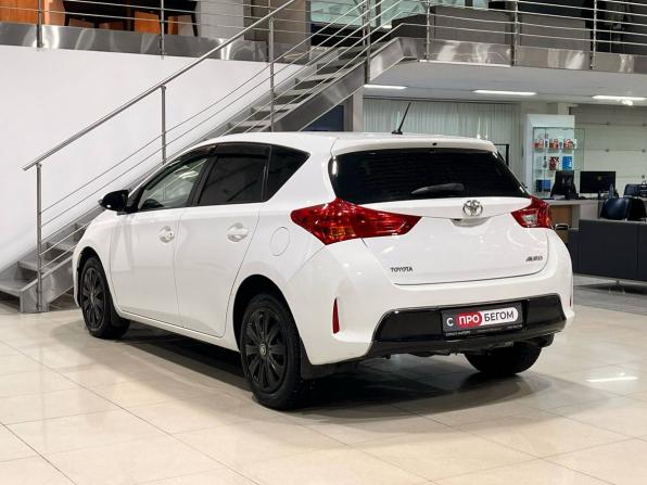 Toyota Auris II с пробегом 2013 года, цена 1 029 900 рублей, 153000 км, хэтчбек, Автокод Объявления