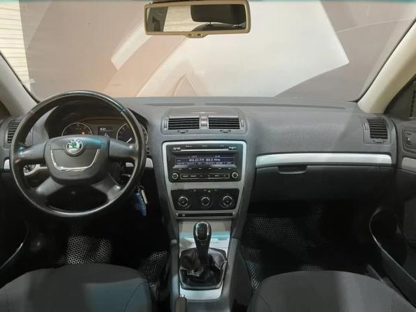 Skoda Octavia II (A5) Рестайлинг с пробегом 2013 года, цена 830 000 рублей, 225563 км, лифтбек, Автокод Объявления