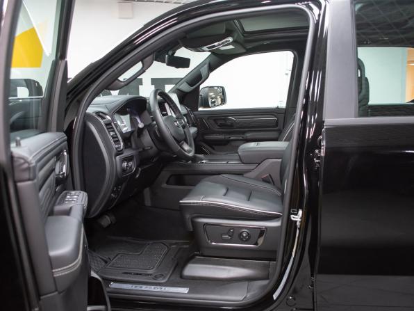 Ram 1500 V Рестайлинг с пробегом 2026 года, цена 12 299 000 рублей, 53 км, offers.body_type.unknown, Автокод Объявления