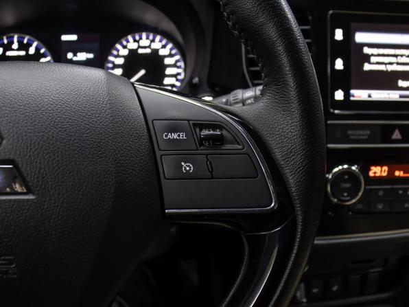 Mitsubishi Outlander III Рестайлинг 3 с пробегом 2019 года, цена 1 898 000 рублей, 103000 км, внедорожник, Автокод Объявления