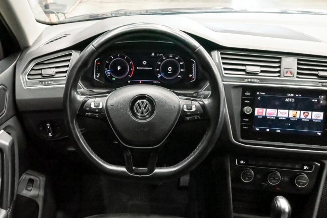 Volkswagen Tiguan II с пробегом 2019 года, цена 2 820 000 рублей, 140374 км, внедорожник, Автокод Объявления