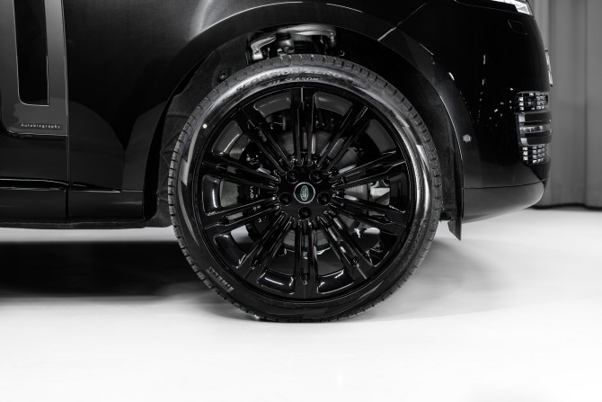 Новый Land Rover Range Rover V 2024 года, цена 31 500 000 рублей, внедорожник, Автокод Объявления