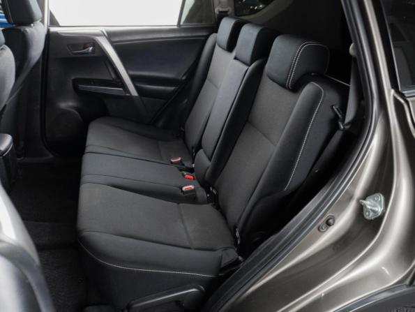 Toyota RAV4 IV (XA40) Рестайлинг с пробегом 2017 года, цена 1 750 000 рублей, 301016 км, внедорожник, Автокод Объявления