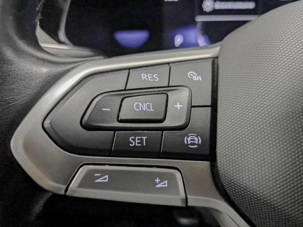 Volkswagen Taos I с пробегом 2022 года, цена 2 390 000 рублей, 95360 км, внедорожник, Автокод Объявления