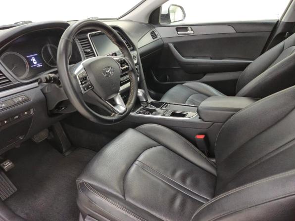 Hyundai Sonata VII (LF) Рестайлинг с пробегом 2017 года, цена 1 495 000 рублей, 178992 км, седан, Автокод Объявления