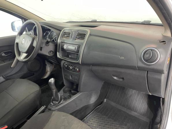 Renault Logan II с пробегом 2017 года, цена 510 000 рублей, 89450 км, седан, Автокод Объявления