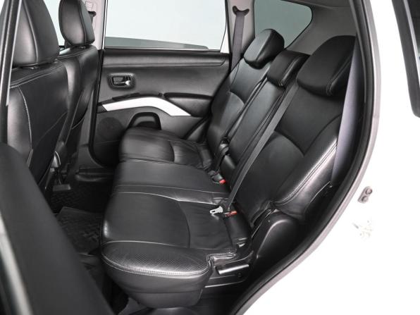 Mitsubishi Outlander II Рестайлинг с пробегом 2011 года, цена 1 429 000 рублей, 155225 км, внедорожник, Автокод Объявления