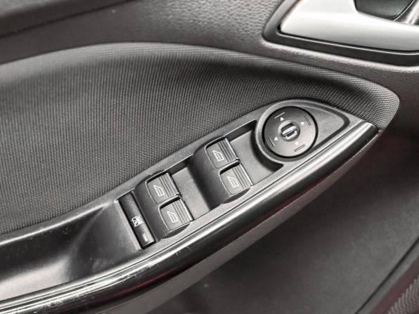 Ford Focus III с пробегом 2014 года, цена 830 000 рублей, 174168 км, седан, Автокод Объявления