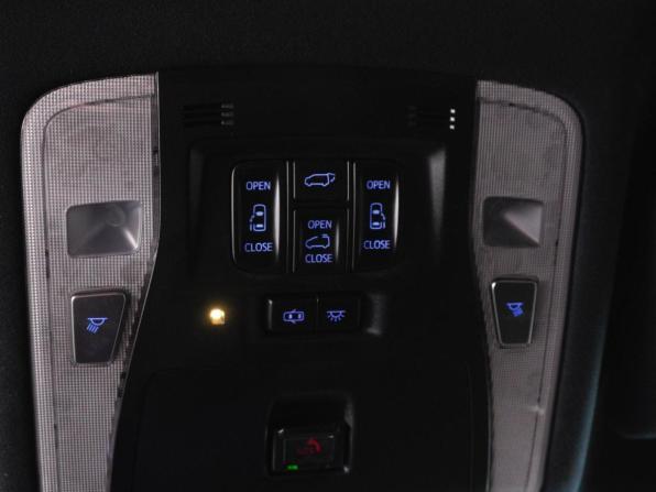 Toyota Alphard III с пробегом 2017 года, цена 4 259 000 рублей, 260382 км, минивэн, Автокод Объявления