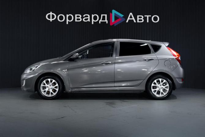 Hyundai Solaris I с пробегом 2012 года, цена 649 000 рублей, 195212 км, хэтчбек, Автокод Объявления