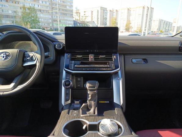 Toyota Land Cruiser 300 Series с пробегом 2025 года, цена 15 500 000 рублей, 5200 км, внедорожник, Автокод Объявления