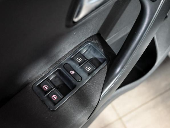 Volkswagen Polo V с пробегом 2010 года, цена 600 000 рублей, 255584 км, седан, Автокод Объявления