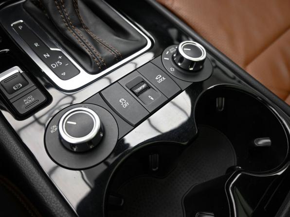Volkswagen Touareg II с пробегом 2013 года, цена 2 429 900 рублей, 157450 км, внедорожник, Автокод Объявления