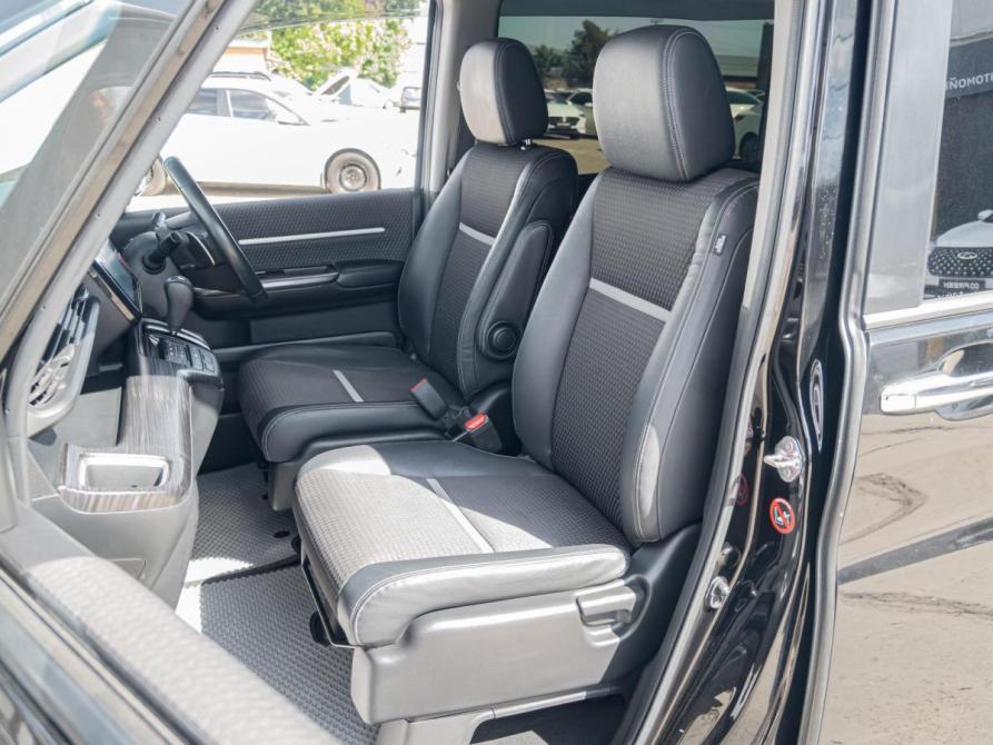 Honda Stepwgn V Краснодар  - изображение 11