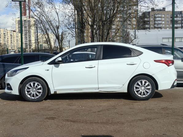 Hyundai Solaris II с пробегом 2019 года, цена 749 000 рублей, 255000 км, седан, Автокод Объявления