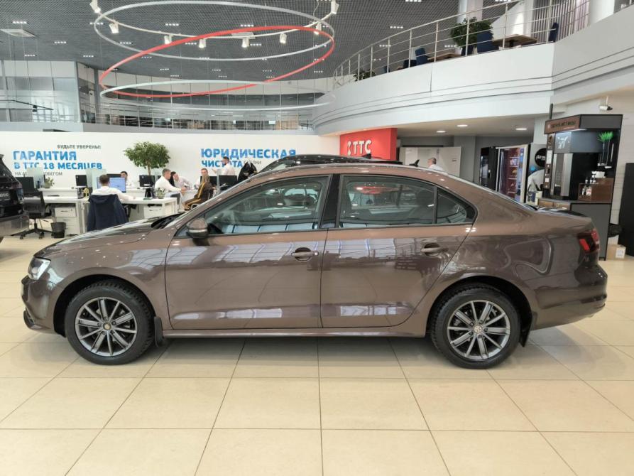 Volkswagen Jetta VI Рестайлинг Казань  - изображение 10