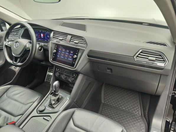 Volkswagen Tiguan II с пробегом 2020 года, цена 3 698 000 рублей, 68878 км, внедорожник, Автокод Объявления