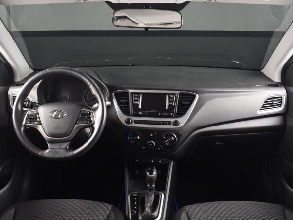 Hyundai Solaris II с пробегом 2017 года, цена 1 199 999 рублей, 175183 км, седан, Автокод Объявления