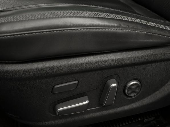 Hyundai Santa Fe IV Рестайлинг с пробегом 2022 года, цена 4 100 000 рублей, 38000 км, внедорожник, Автокод Объявления