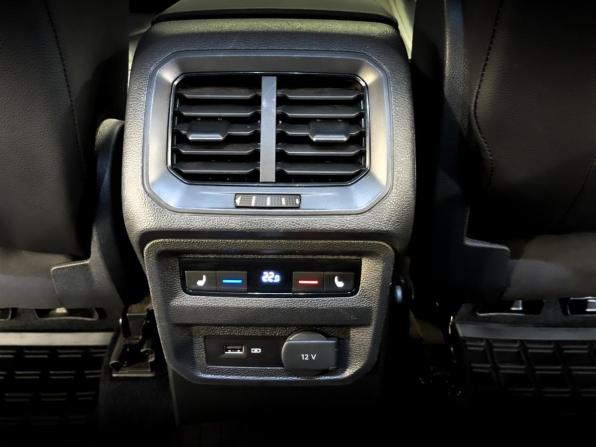 Volkswagen Tiguan II с пробегом 2019 года, цена 2 790 000 рублей, 159635 км, внедорожник, Автокод Объявления